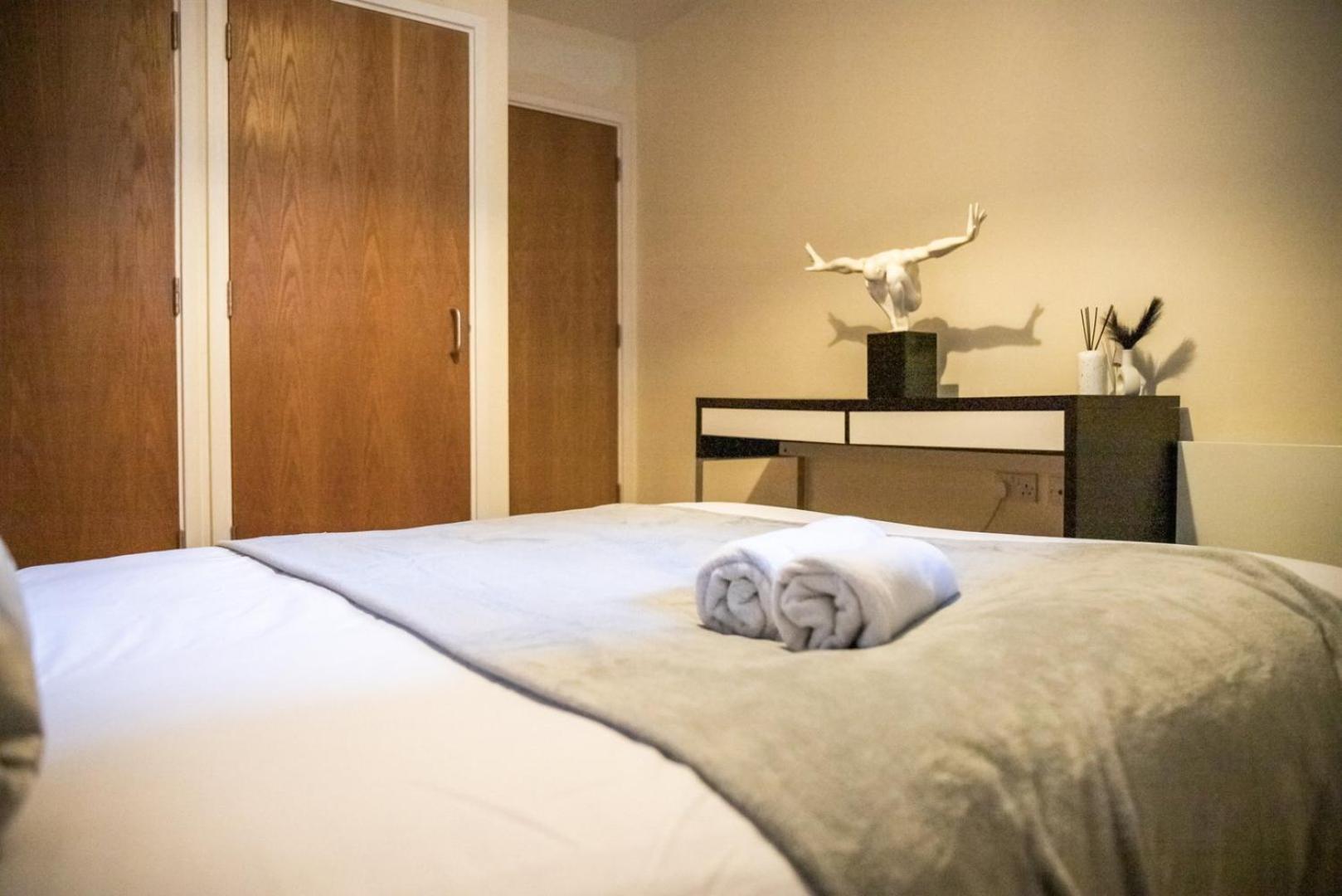 Leeds Vibrant 2 Bedroom Sleeps 4 المظهر الخارجي الصورة