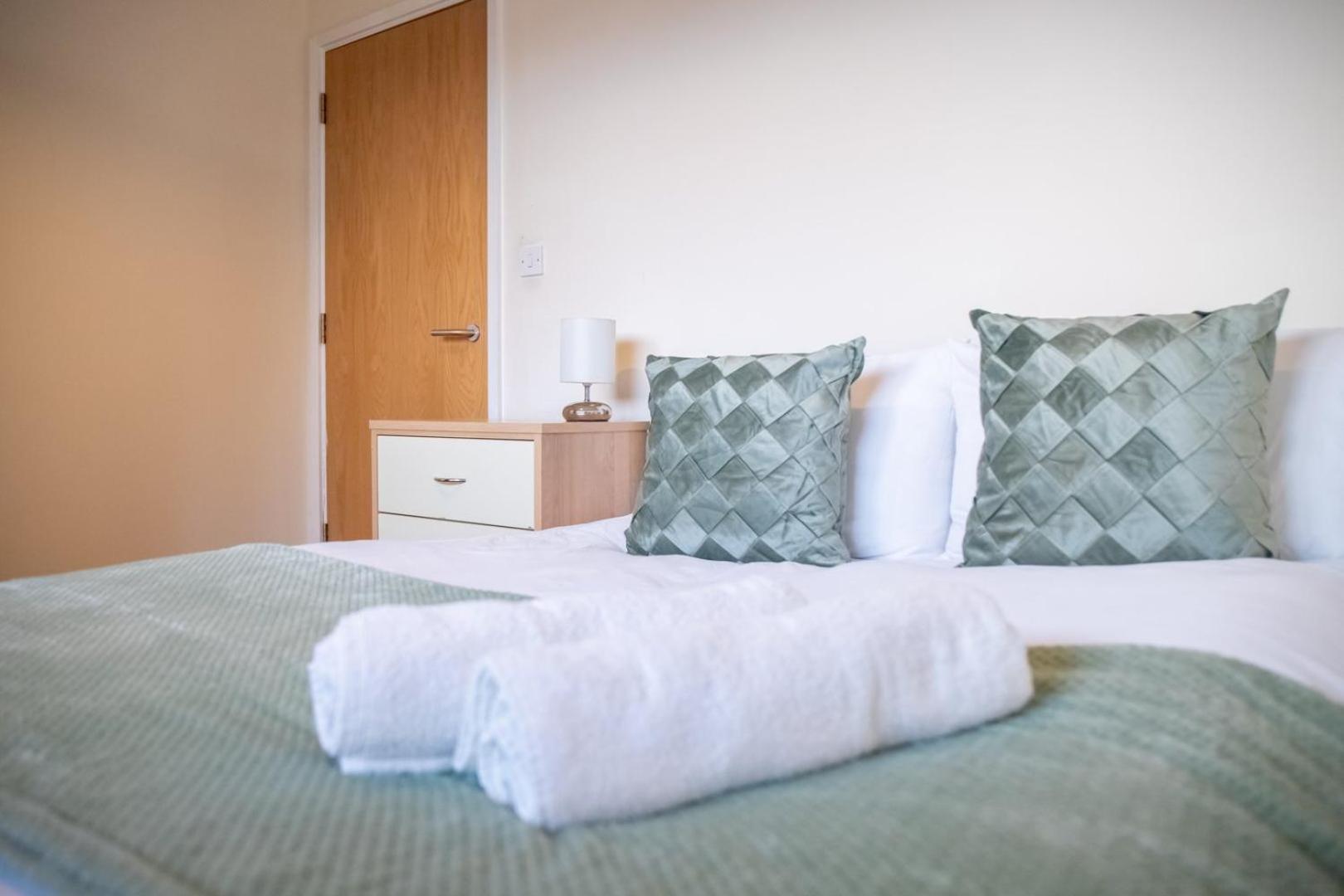 Leeds Vibrant 2 Bedroom Sleeps 4 المظهر الخارجي الصورة