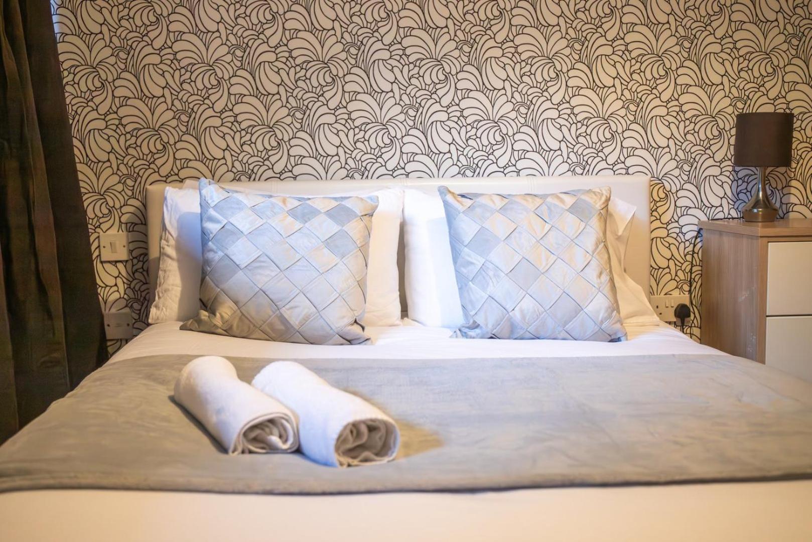 Leeds Vibrant 2 Bedroom Sleeps 4 المظهر الخارجي الصورة